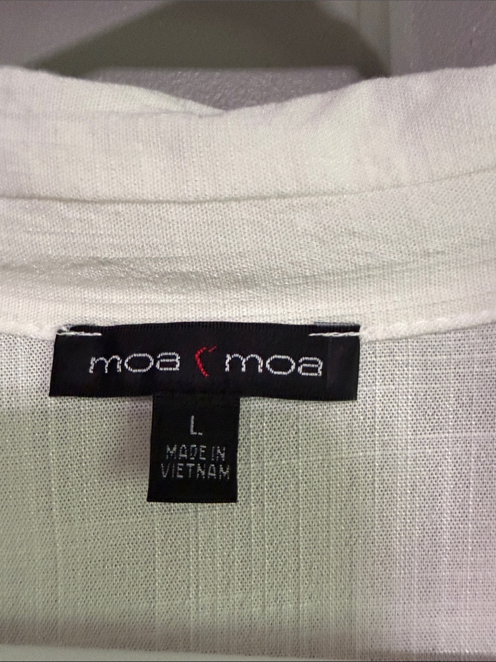 Moa Moa White Cropped Button-Down Shirt with Drawstring - Picture 2 of 4